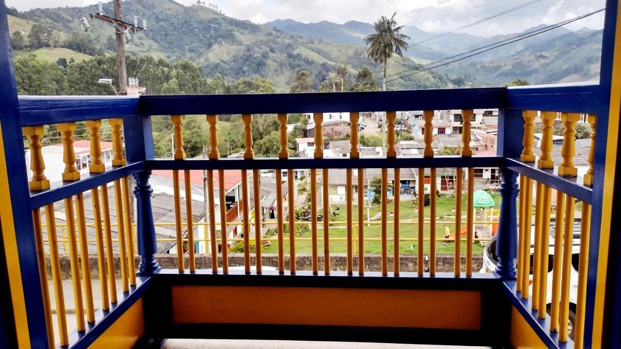 Hospedaje Camino Real A 150 Mts Del Centro サレント エクステリア 写真