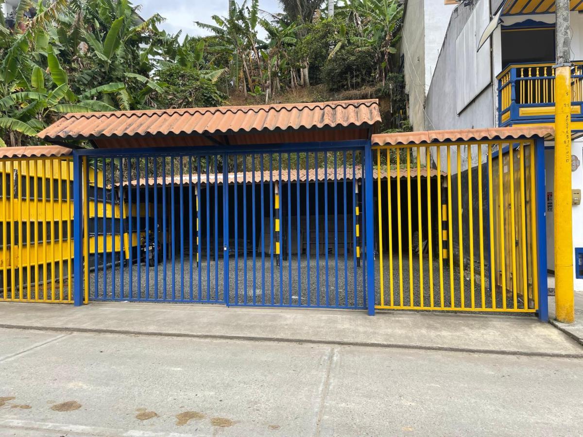 Hospedaje Camino Real A 150 Mts Del Centro サレント エクステリア 写真