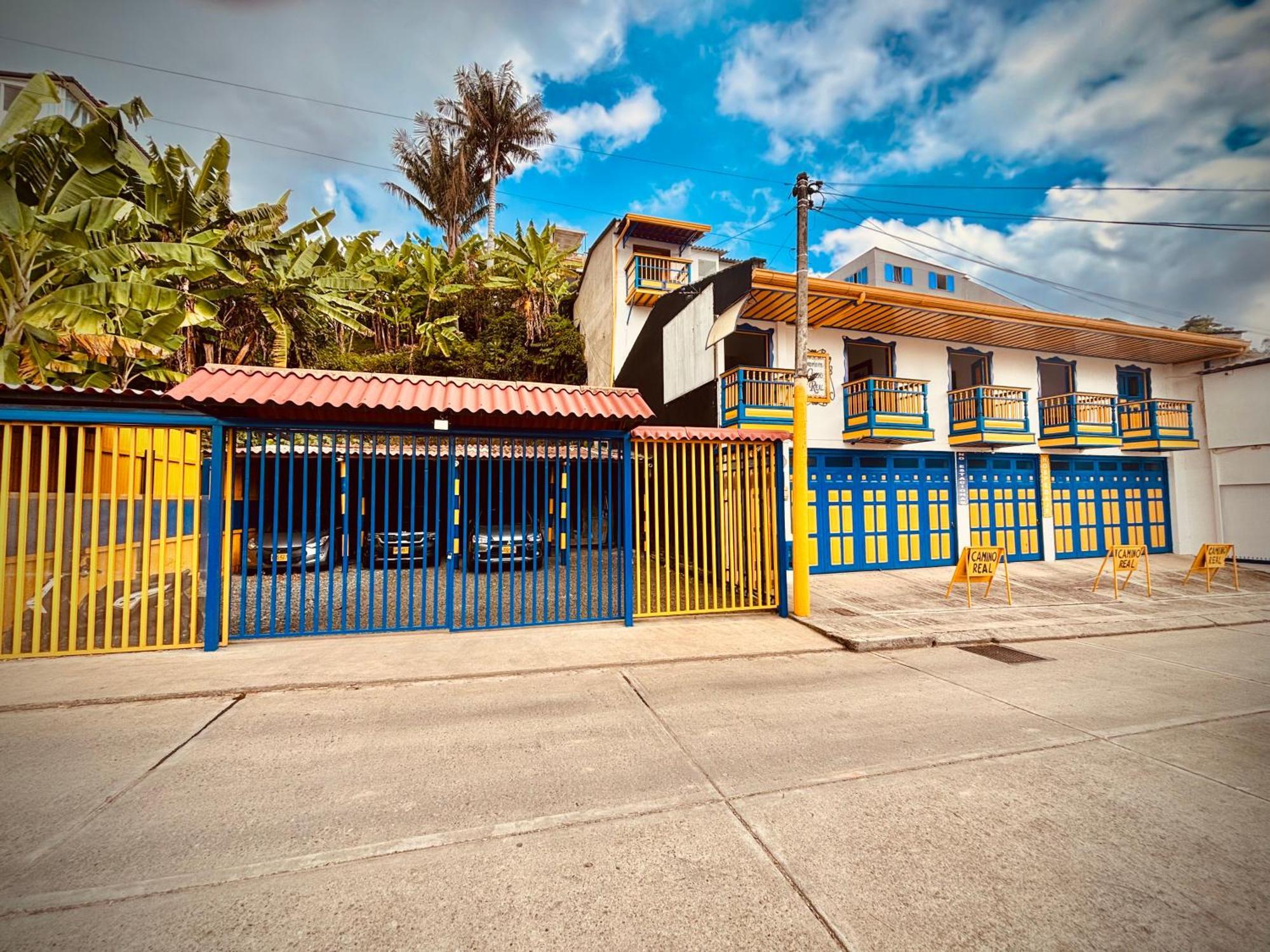 Hospedaje Camino Real A 150 Mts Del Centro サレント エクステリア 写真